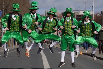 La Saint-Patrick dans le Monde : Plongée au Cœur d’une Fête Universelle